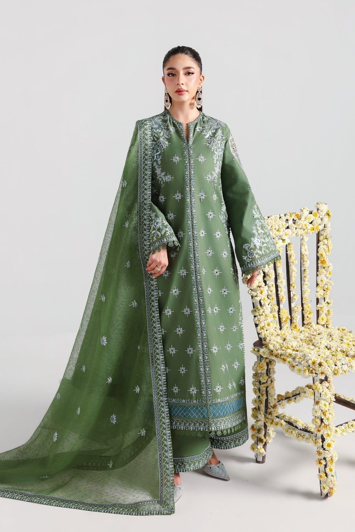 Akbar Aslam | Elan Luxury Lawn 26 | Samara