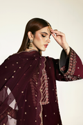Emaan Adeel | Zarposh Velvet 25 | KANWAL