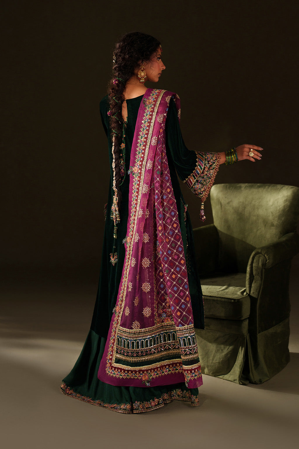 Iznik | Velvet 25 | IV-74 Embroidered Velvet