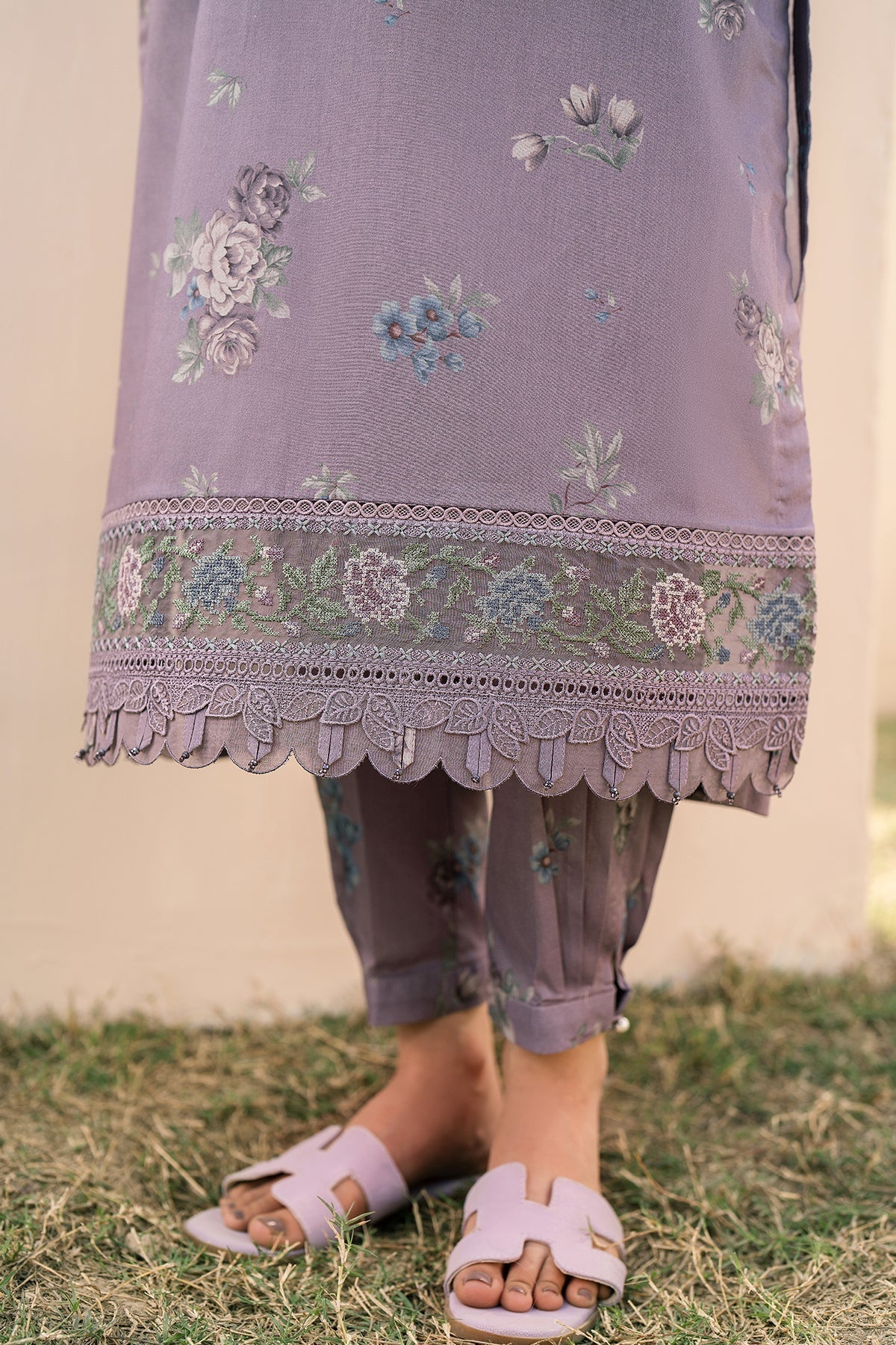 Baroque | Embroidered Lawn | SF-600