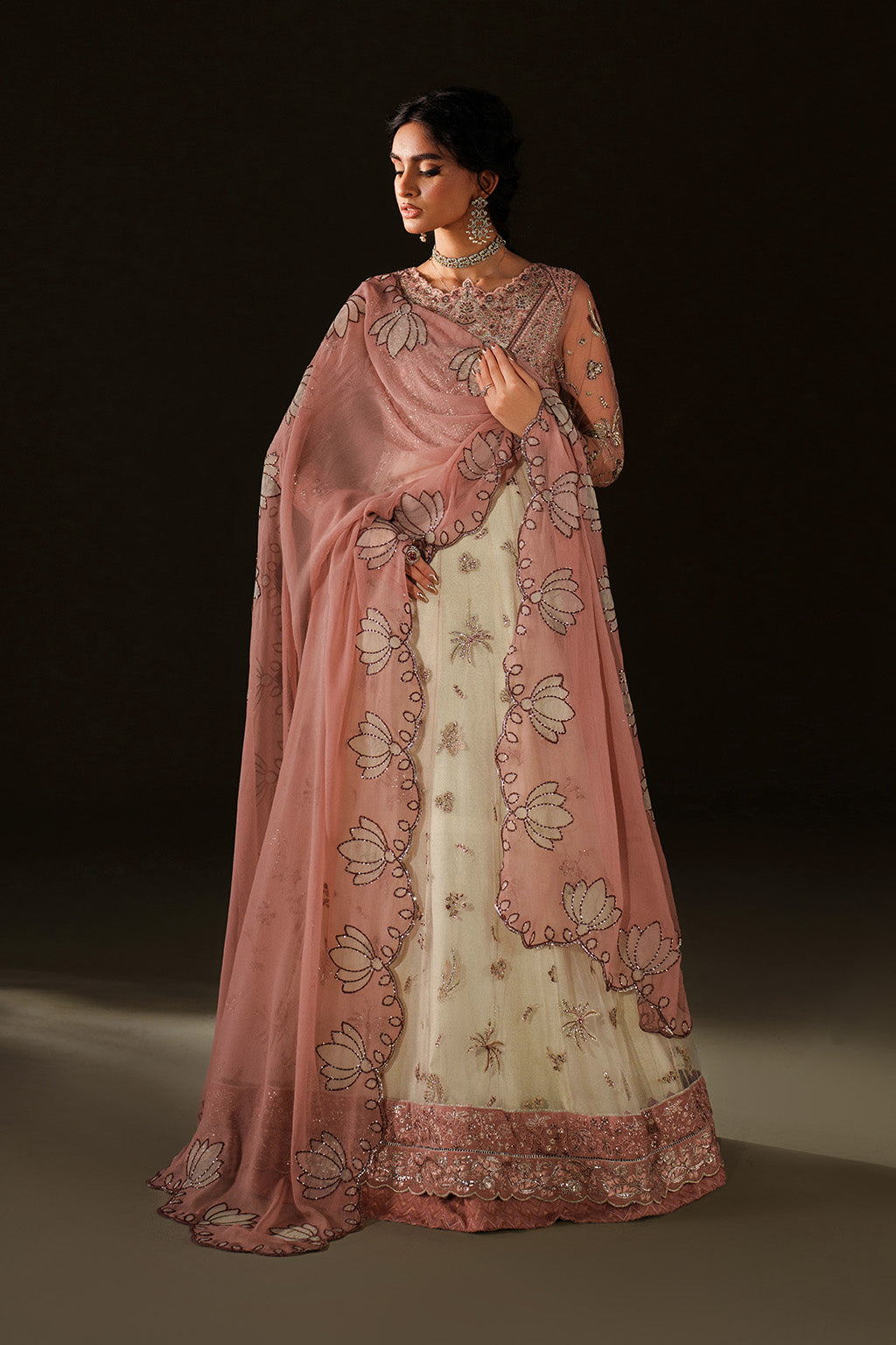 Iznik | Velvet 25 | IV-78 Embroidered Velvet