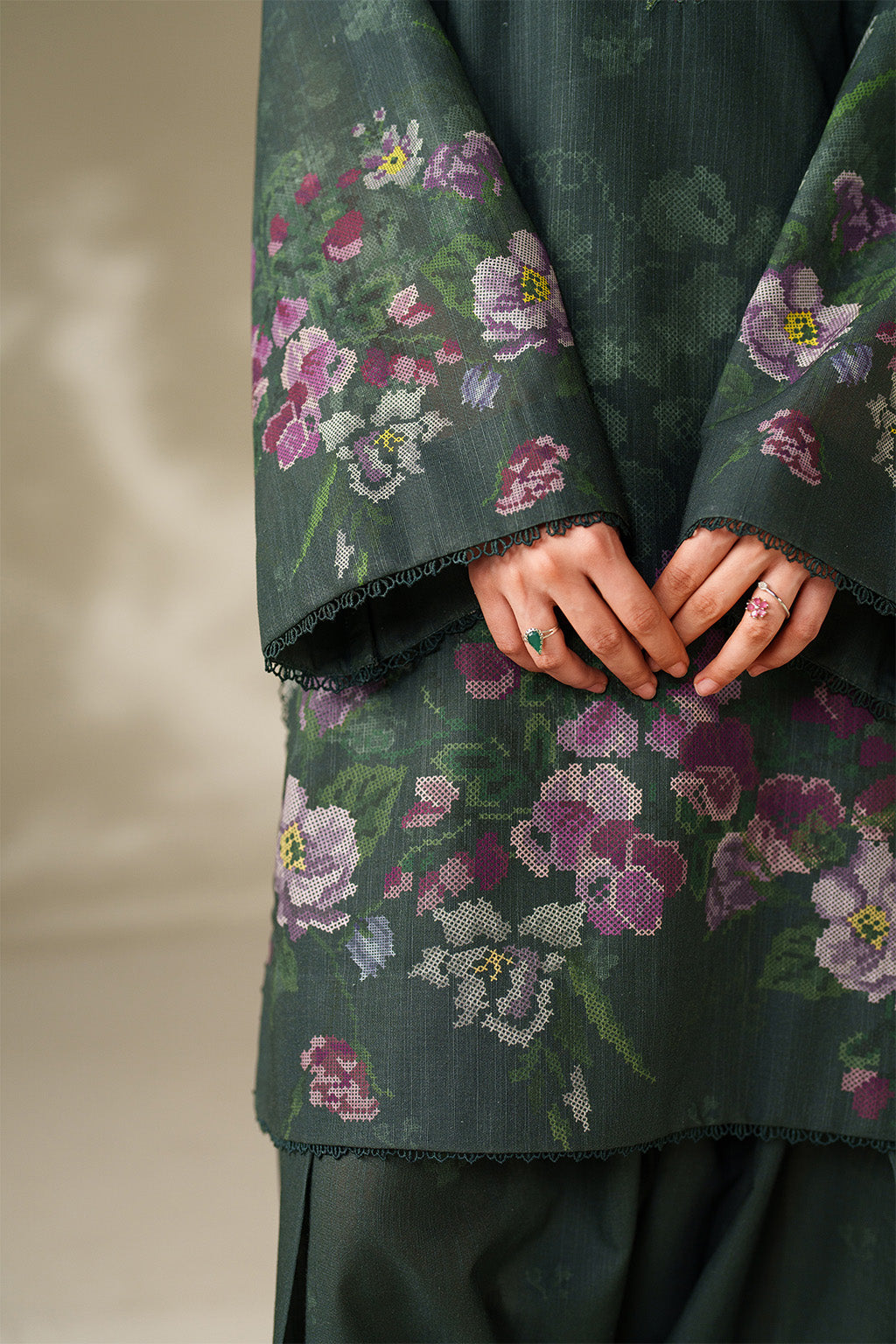 Iznik | Winter Chapter 25 | UE-567 Printed Khaddar