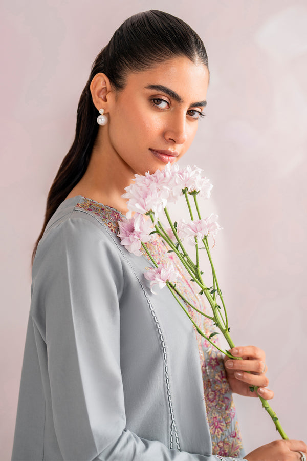 Jazmin | Embroidered Lawn | USE - 9090