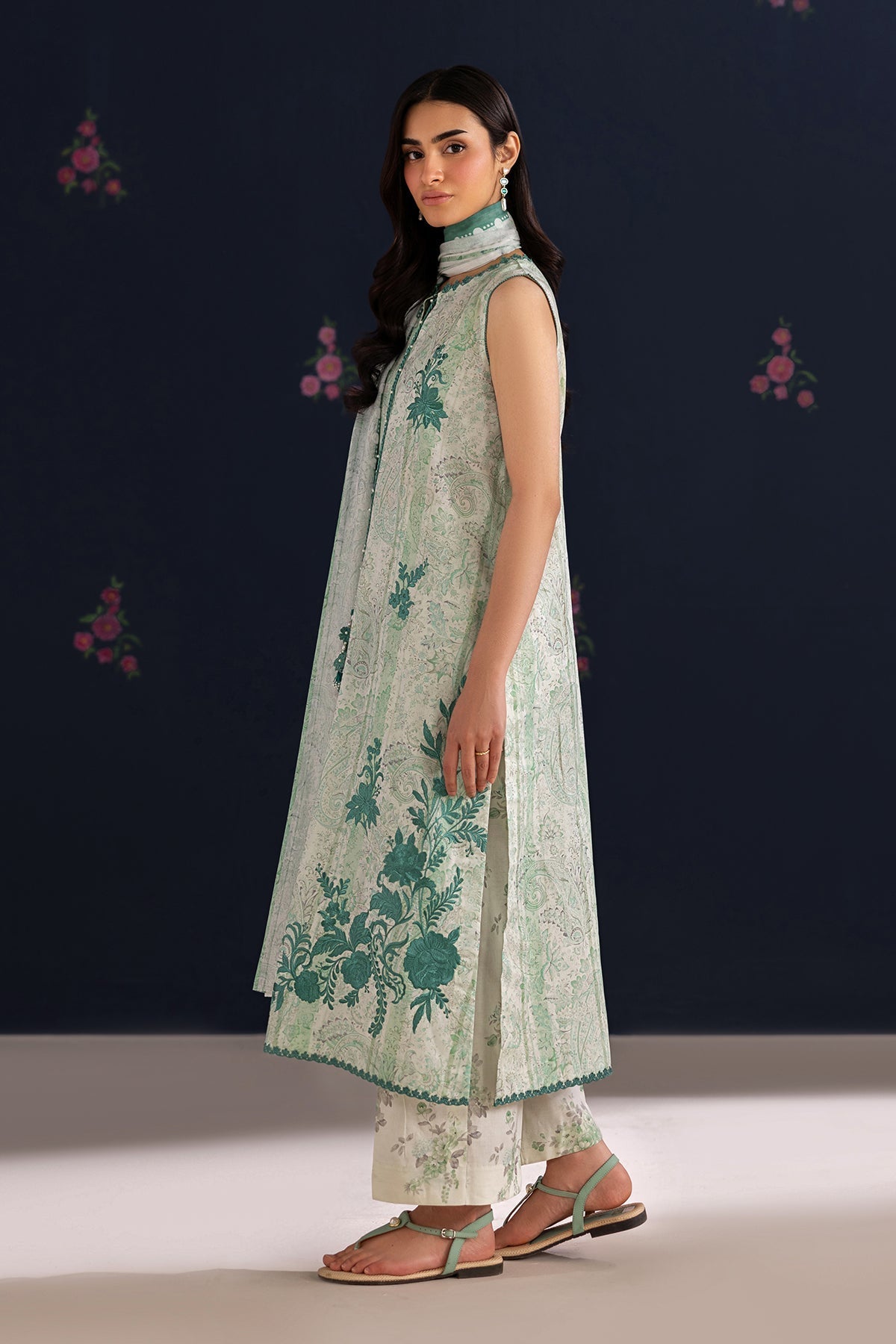 Baroque | Embroidered Lawn | SF-4456