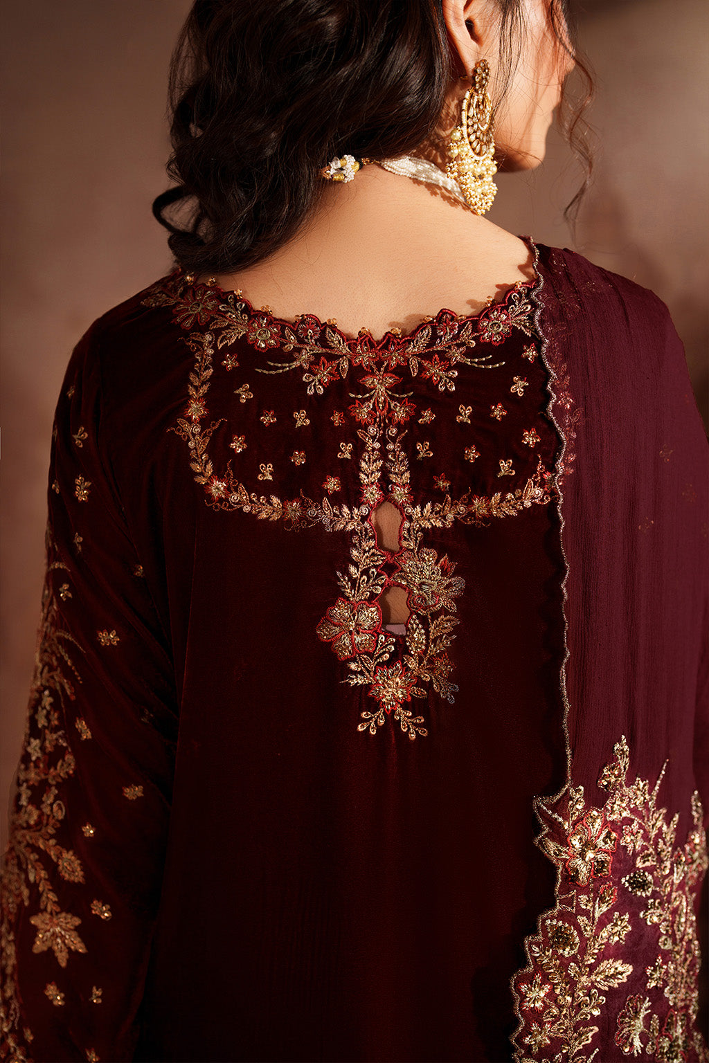 Iznik | Velvet 25 | IV-55 Embroidered Velvet