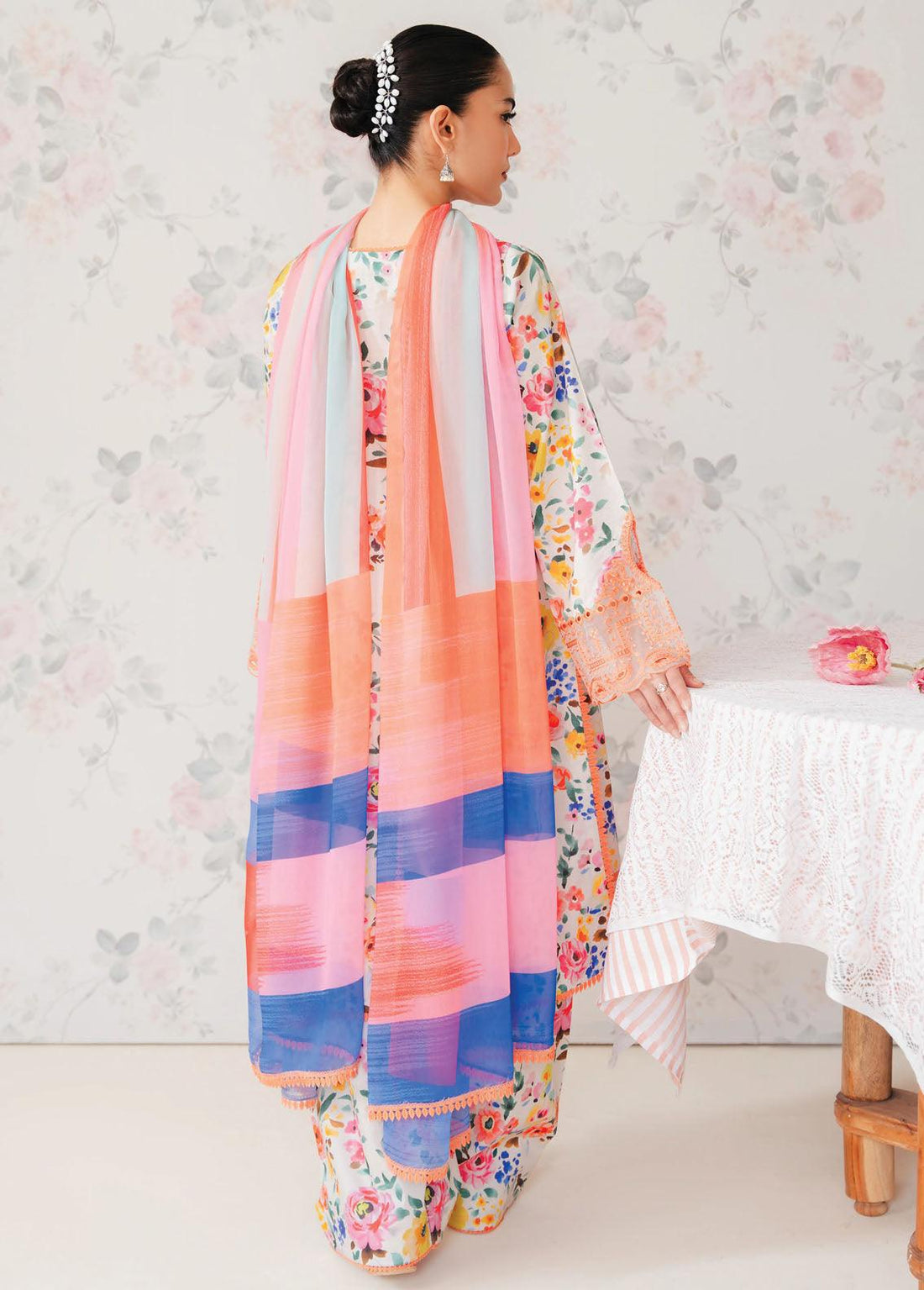 Afrozeh The Floral Charm Embroidered Lawn 3Pc Suit AL-24-V1-06 - House Of Anaya