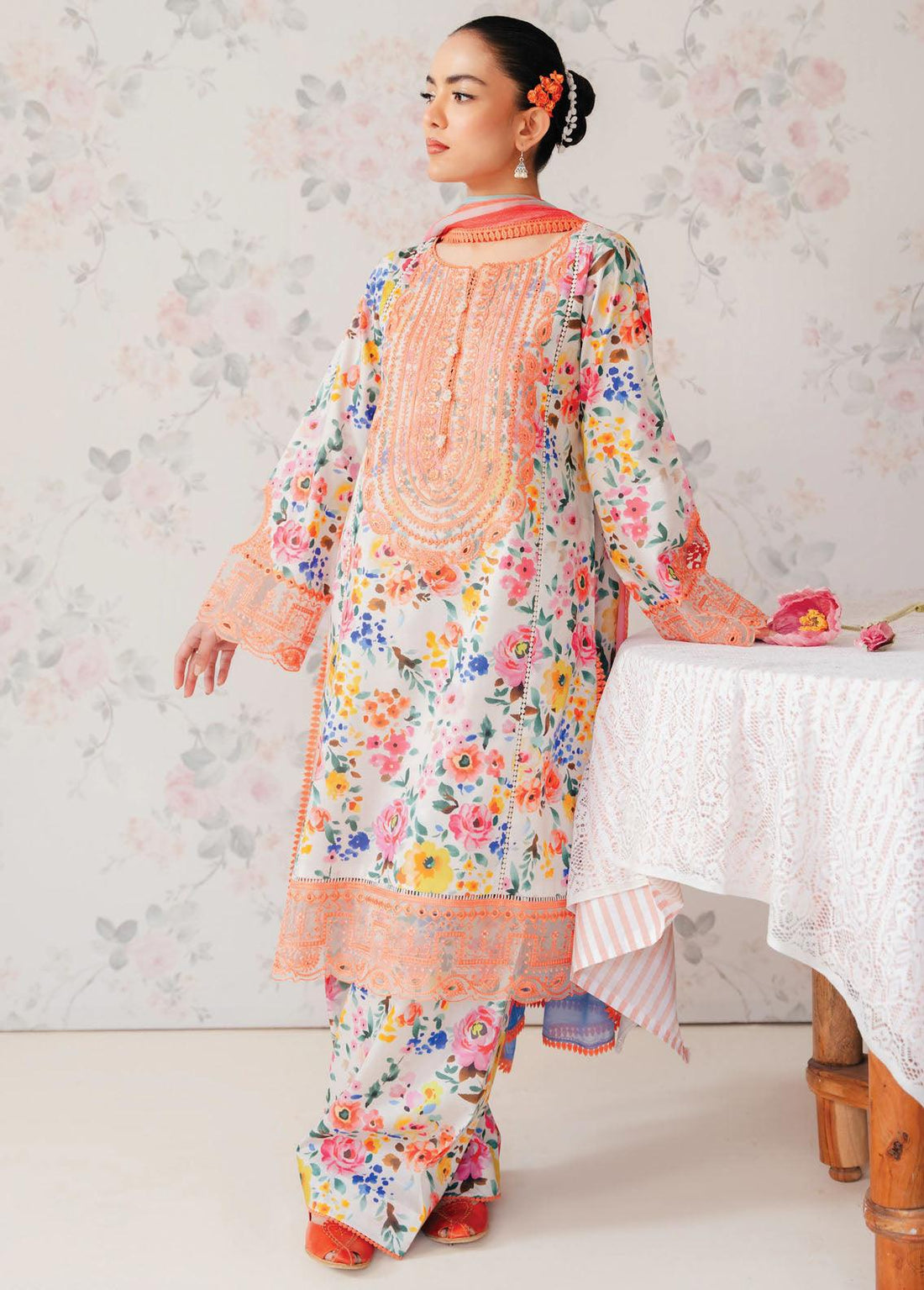 Afrozeh The Floral Charm Embroidered Lawn 3Pc Suit AL-24-V1-06 - House Of Anaya