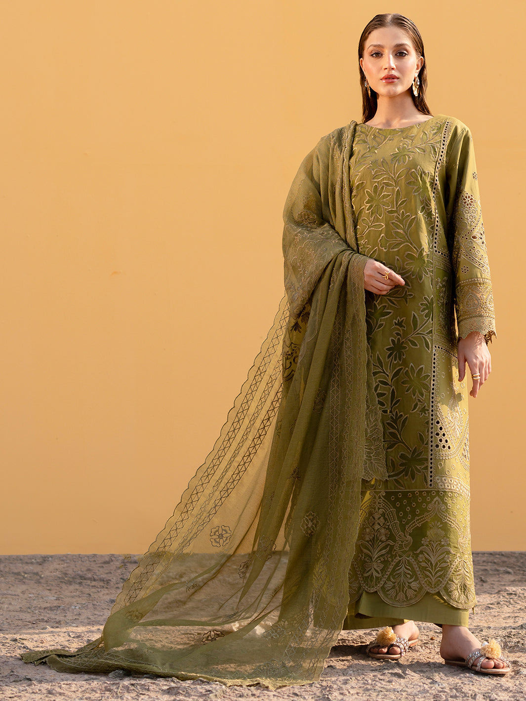 Mahnur | Sirena Luxury Lawn 25 | Adrienne - House Of Zarish
