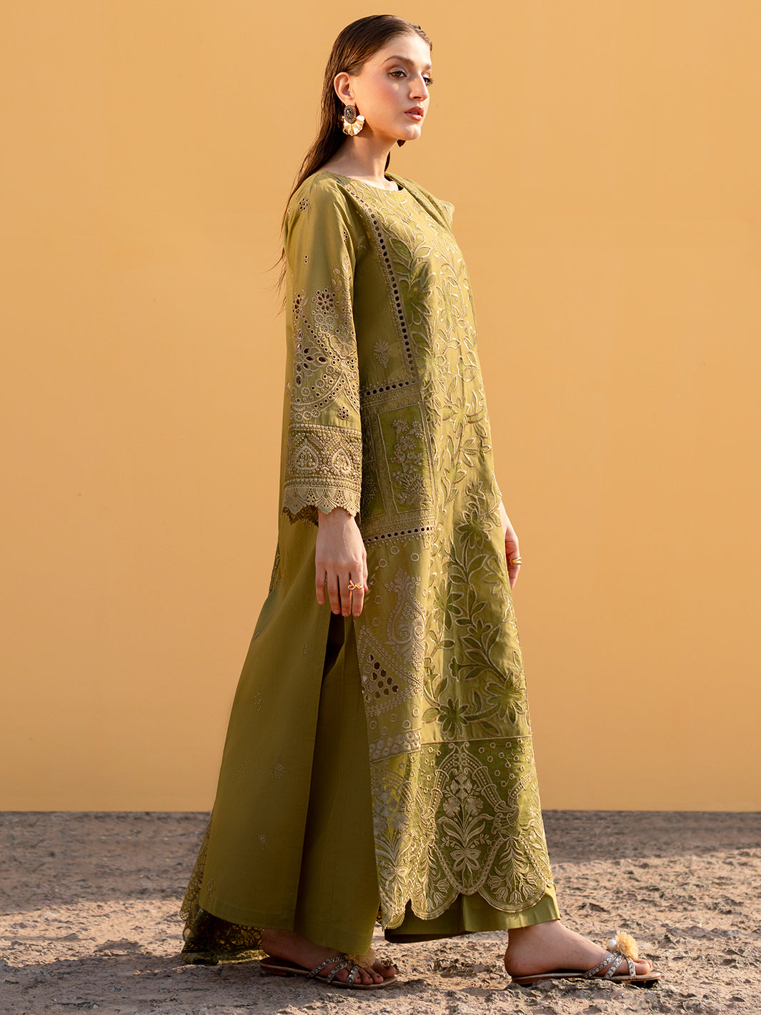 Mahnur | Sirena Luxury Lawn 25 | Adrienne - House Of Zarish