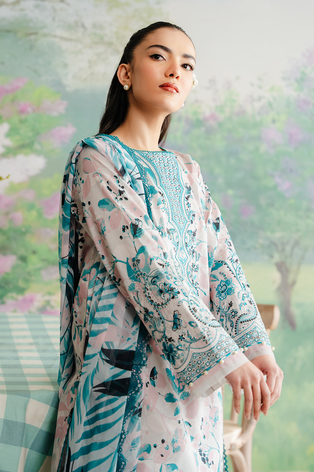 Afrozeh | The Floral Charm | Cashmere - House Of Anaya