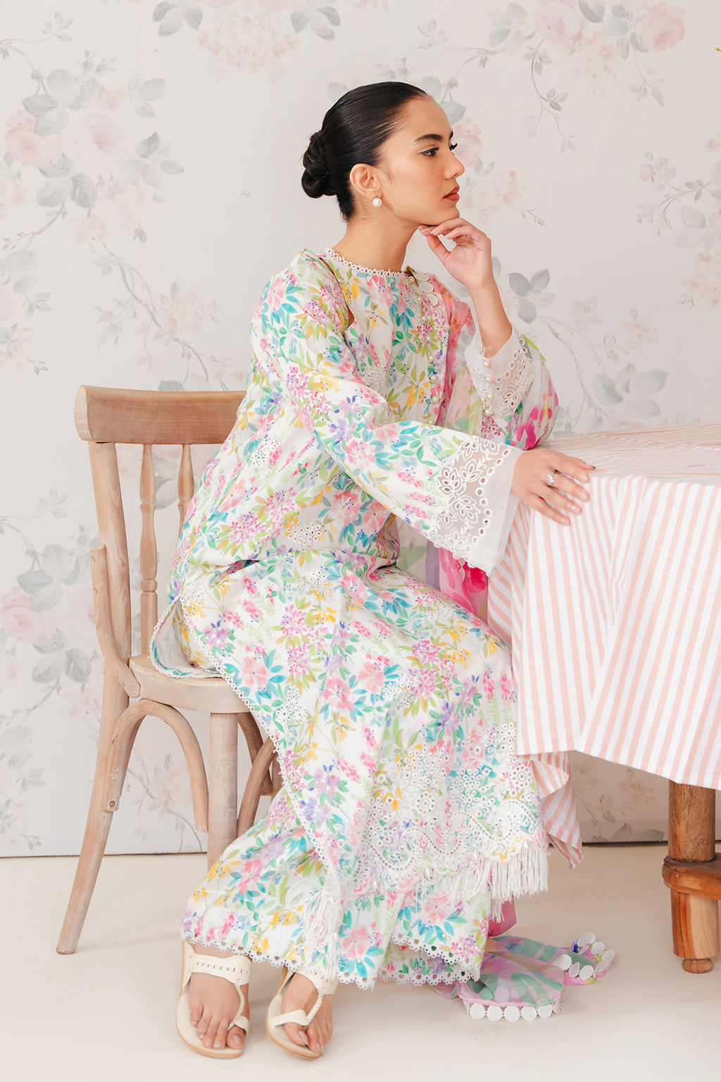 Afrozeh | The Floral Charm | Vanilla - House Of Anaya