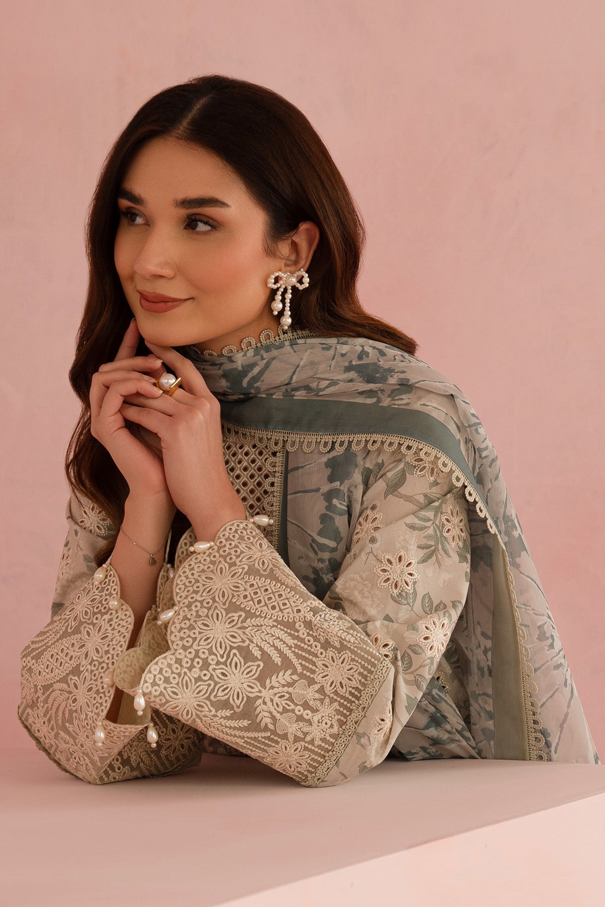 Afrozeh | Floral Charm 25 | Kylon