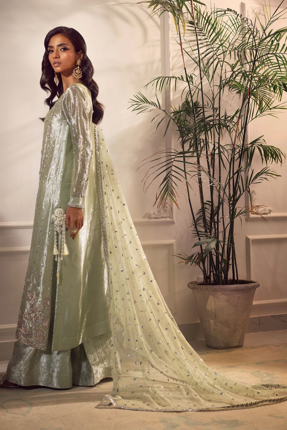 Annus Abrar | Melia Luxe Formals | Rizmia