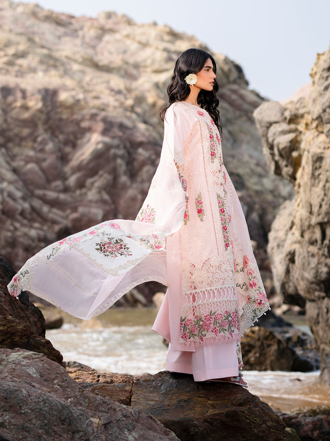 Mahnur | Sirena Luxury Lawn 25 | Azalea - House Of Zarish