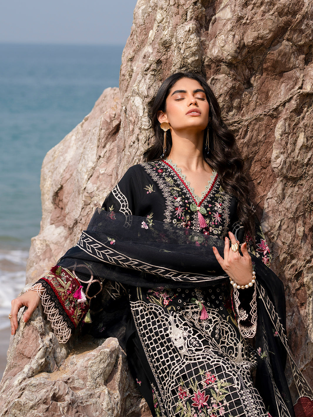 Mahnur | Sirena Luxury Lawn 25 | Azure - House Of Zarish