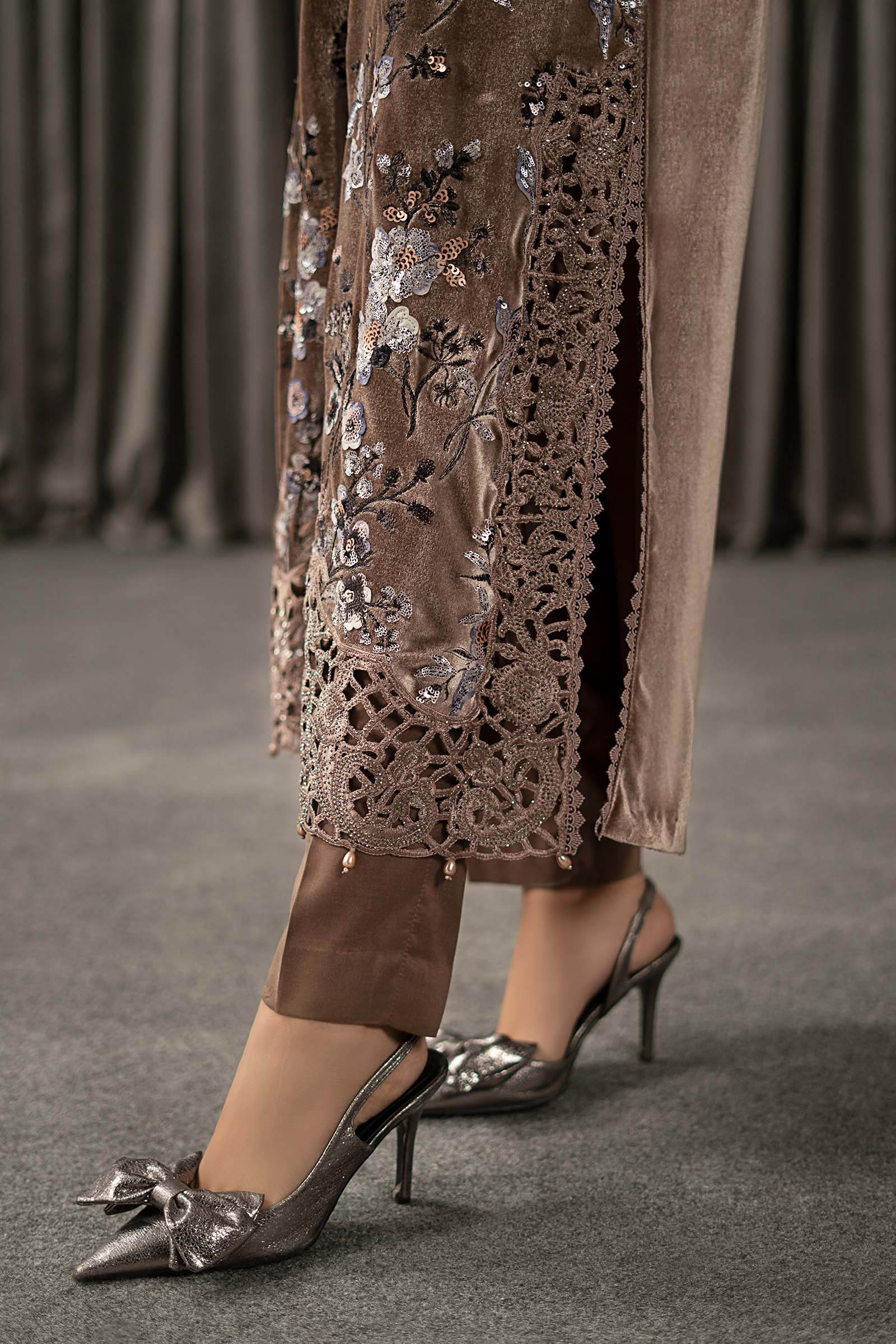 Maria B | Winter Luxe Pret 25 | WLS-1303-BEIGE