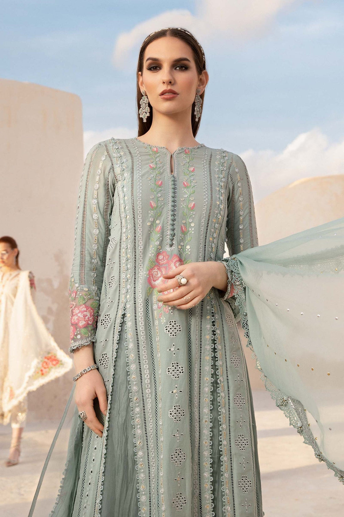 Maria B - D-2412-B - Lawn