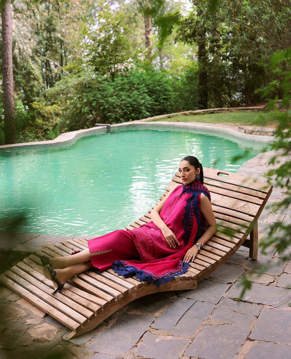 Republic Womenswear | Talia Luxury Lawn 25 | D4-B - Lysa