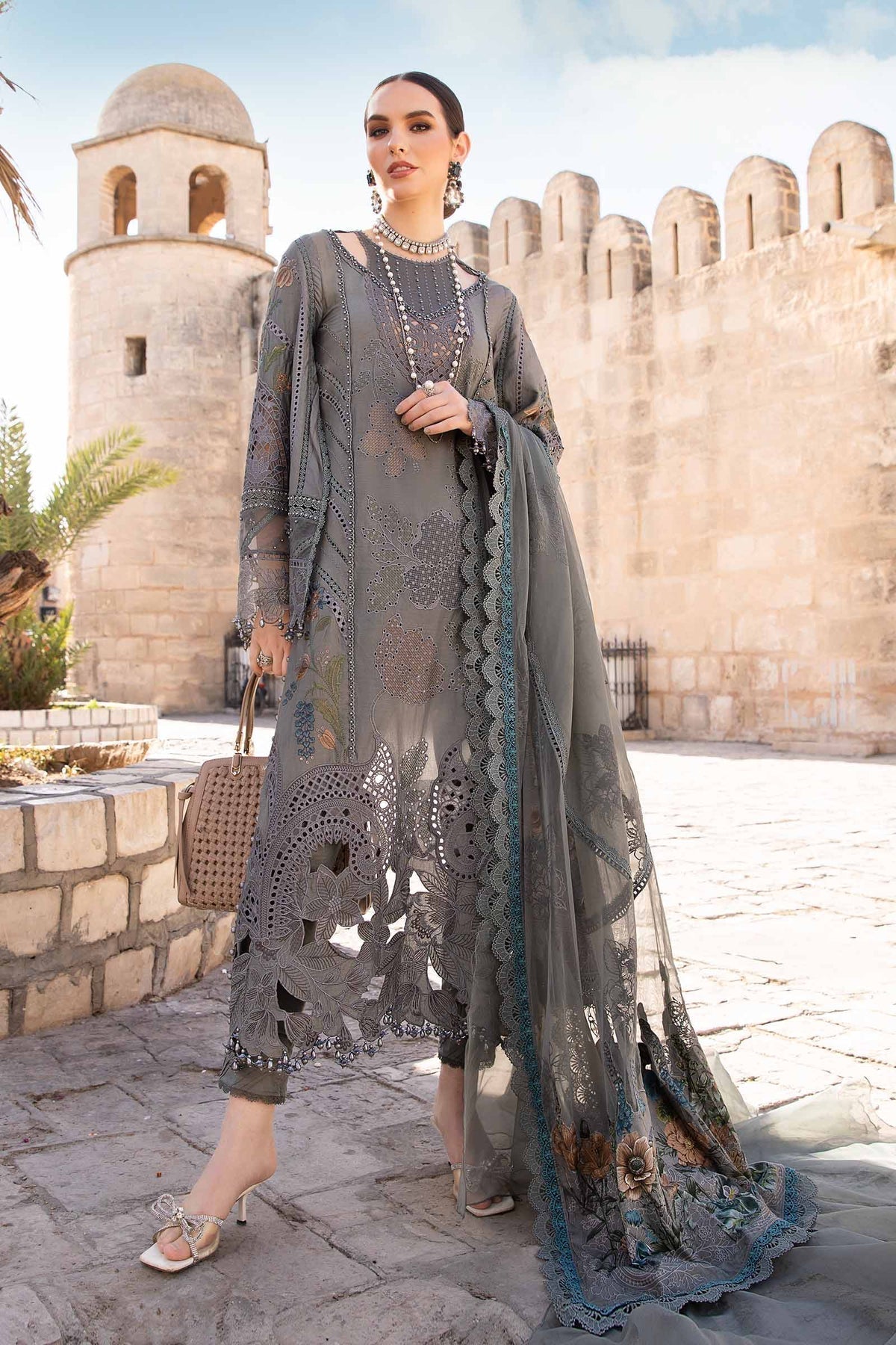 Maria B - D-2407-B - Lawn