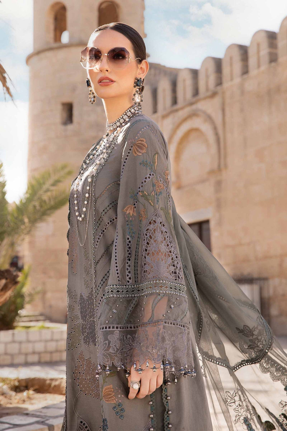 Maria B - D-2407-B - Lawn
