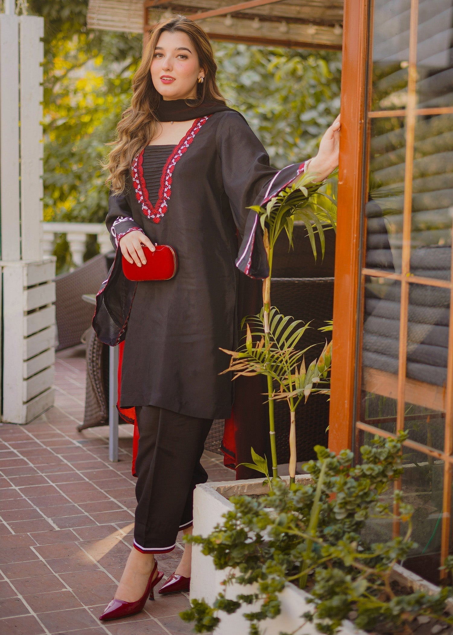 Fozia Khalid | Silk Spire | NOIR - House Of Zarish