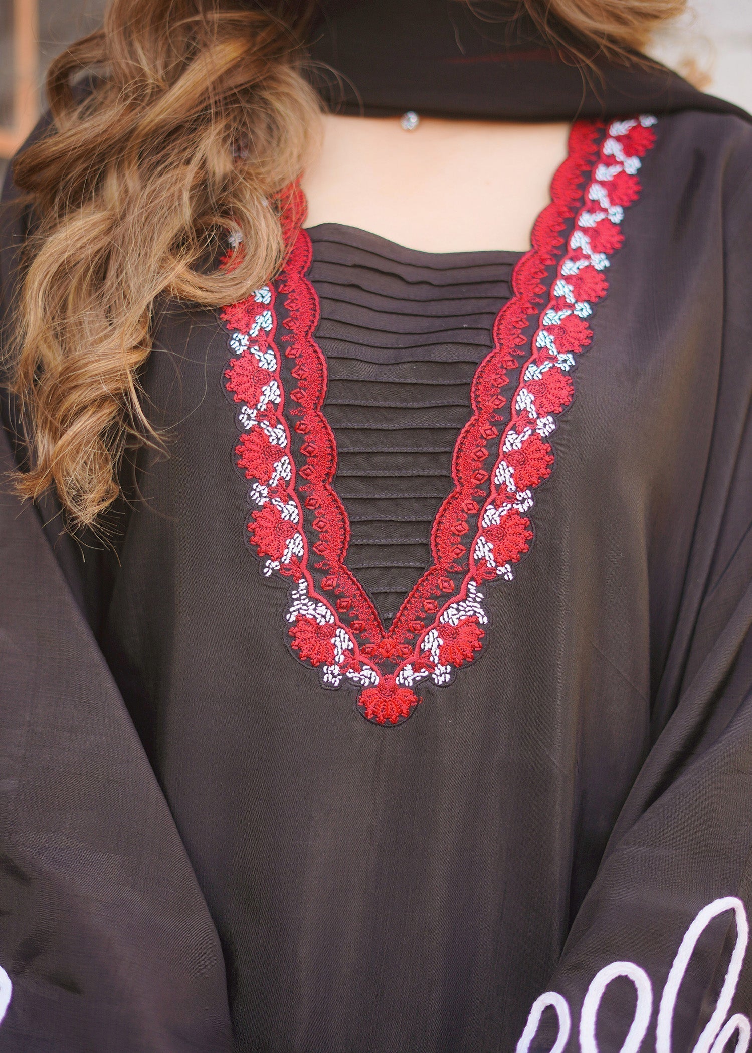 Fozia Khalid | Silk Spire | NOIR - House Of Zarish