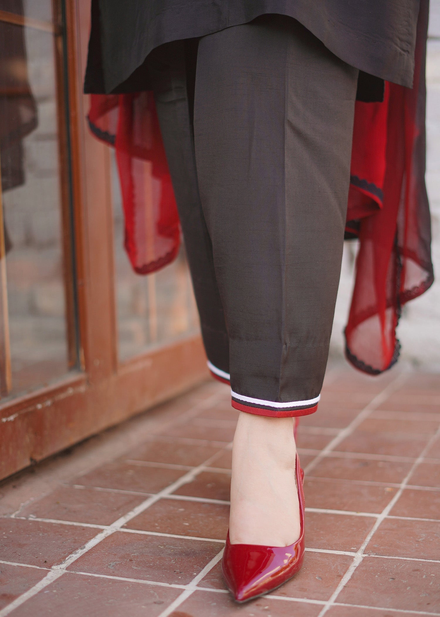 Fozia Khalid | Silk Spire | NOIR - House Of Zarish