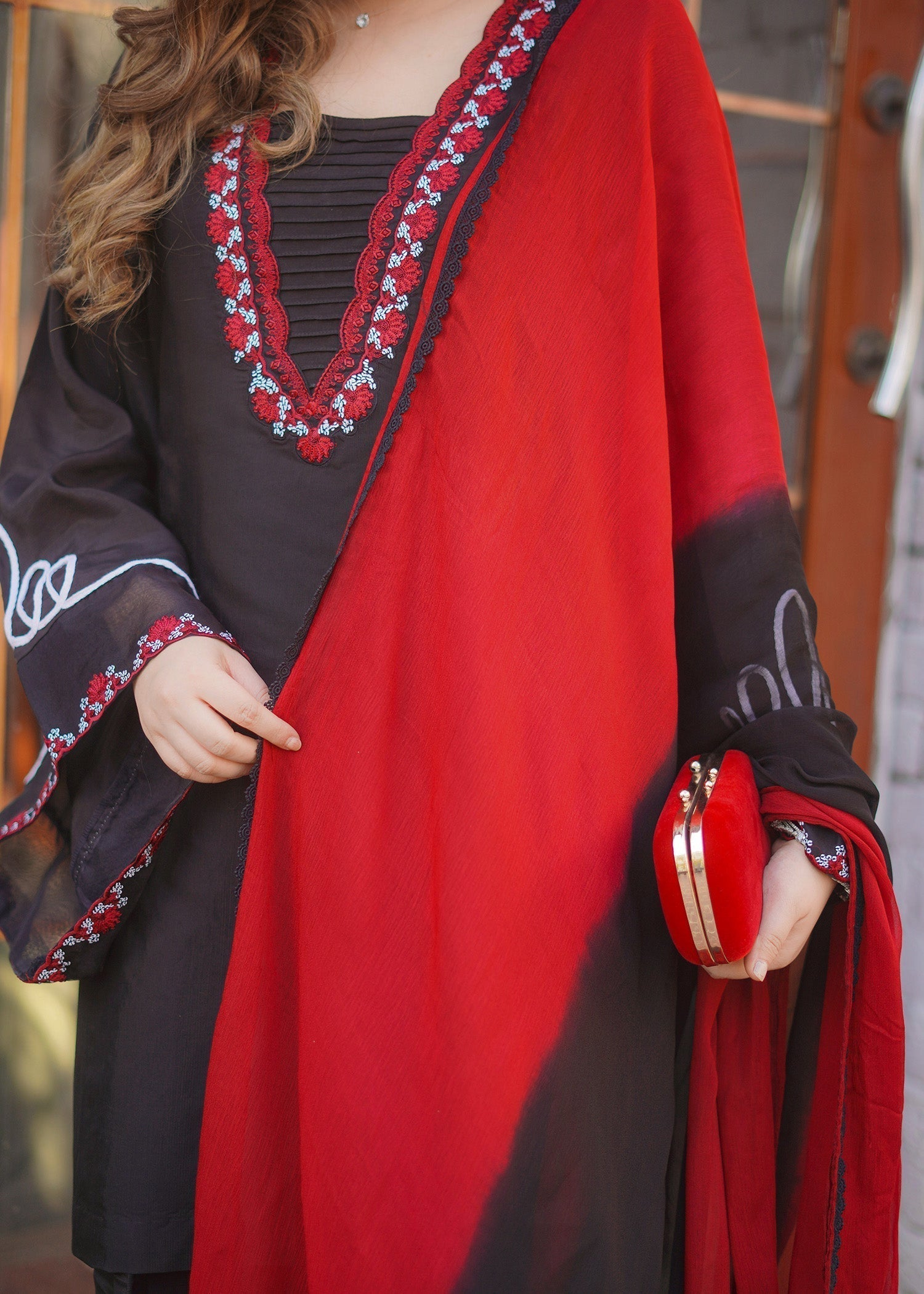 Fozia Khalid | Silk Spire | NOIR - House Of Zarish
