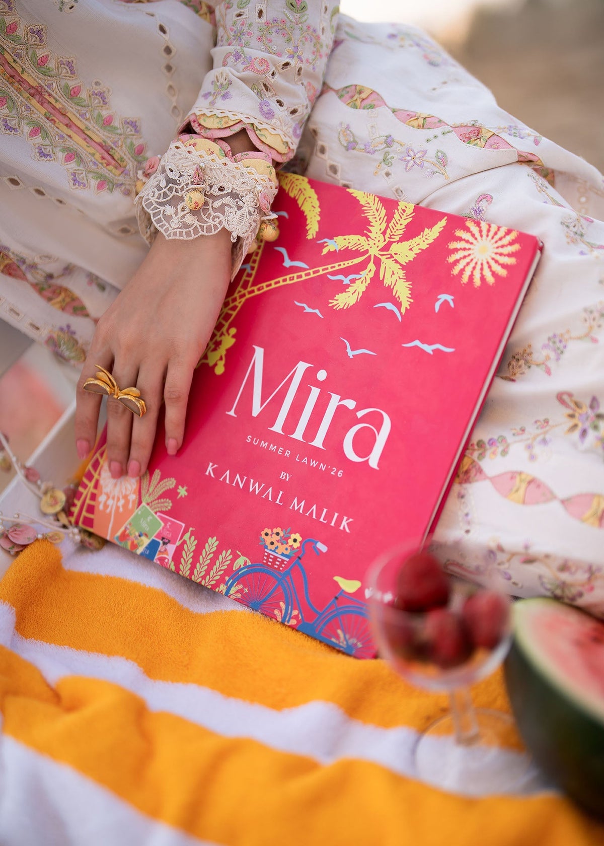 Kanwal Malik | Mira Summer Lawn??26 | Luna