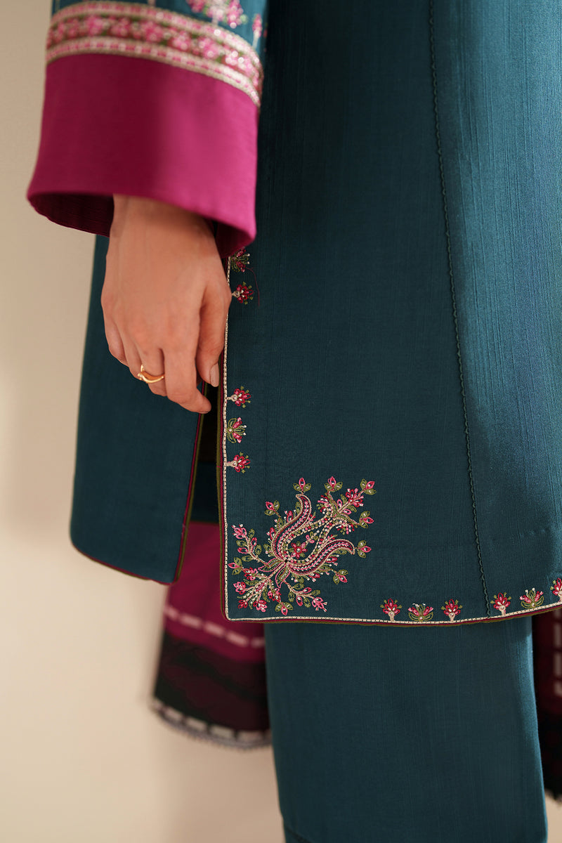 Jazmin | Winter 25 | UW-0190