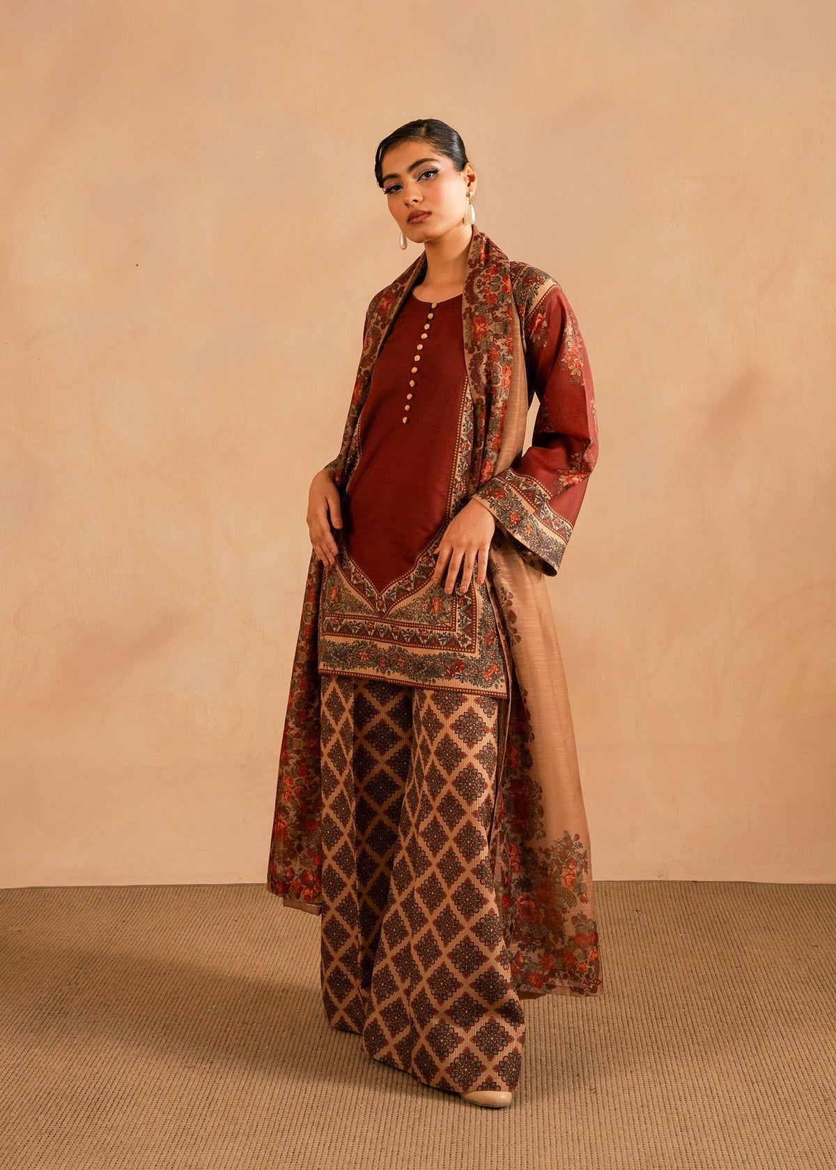 Maria Osama Khan | Retro Lawn 25 | Berra