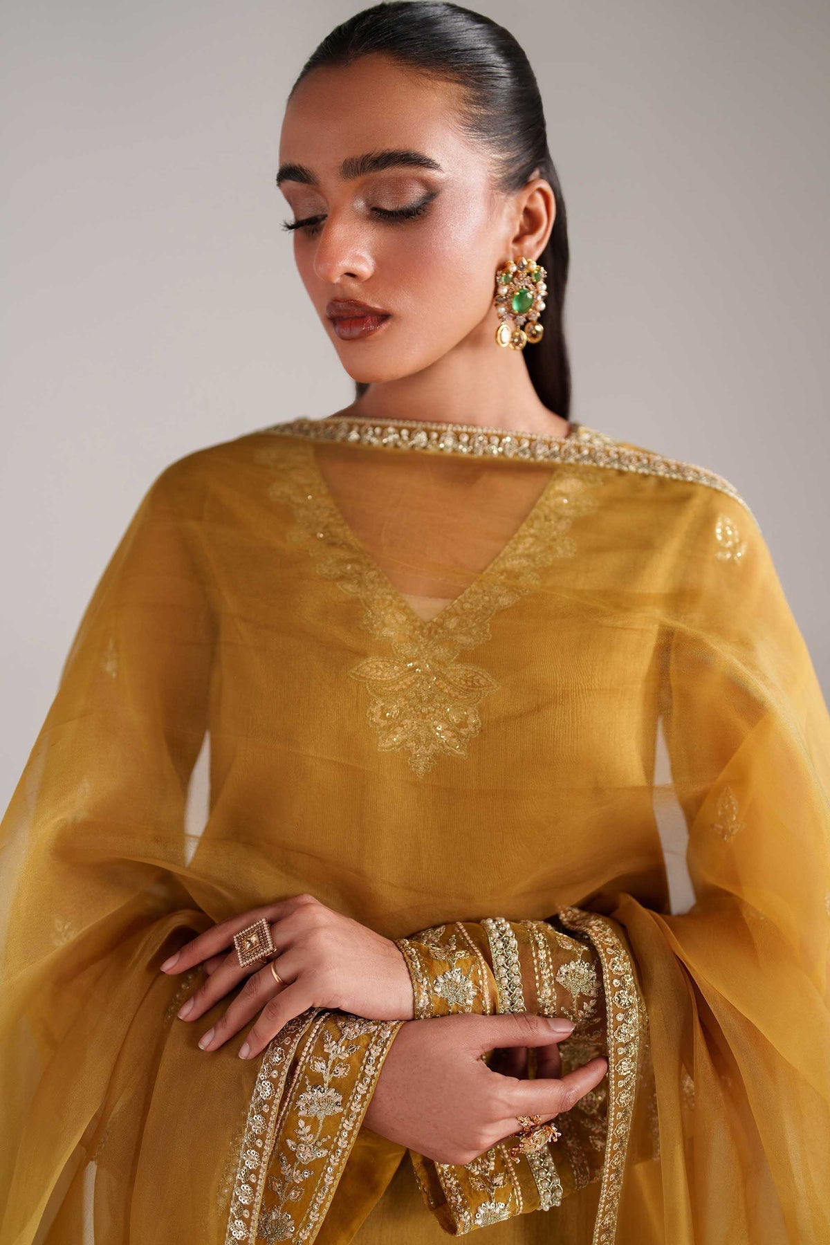 Akbar Aslam | Formal Pret | Paree