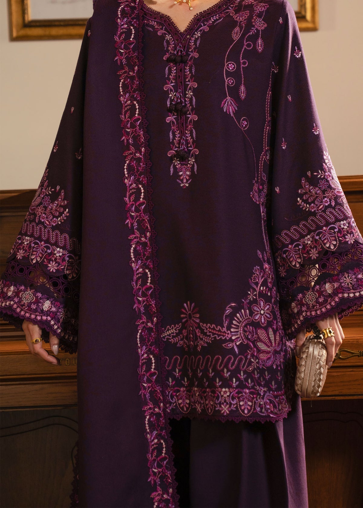 Kanwal Malik | Gulana Winter 25 | Roshanda