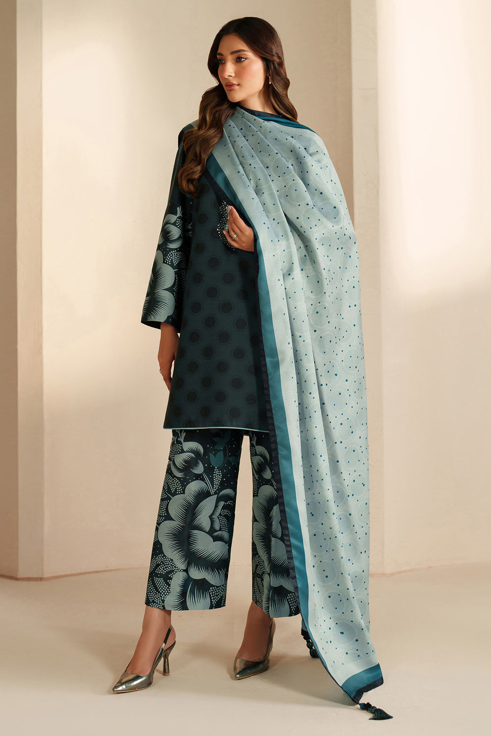 Jazmin | Winter 25 | UW-0202