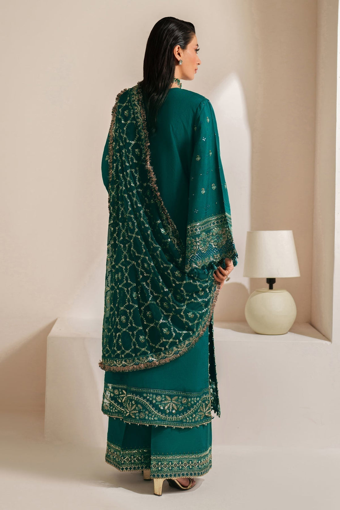 Xenia Formals | Neorah Luxury Formals | SERIYA