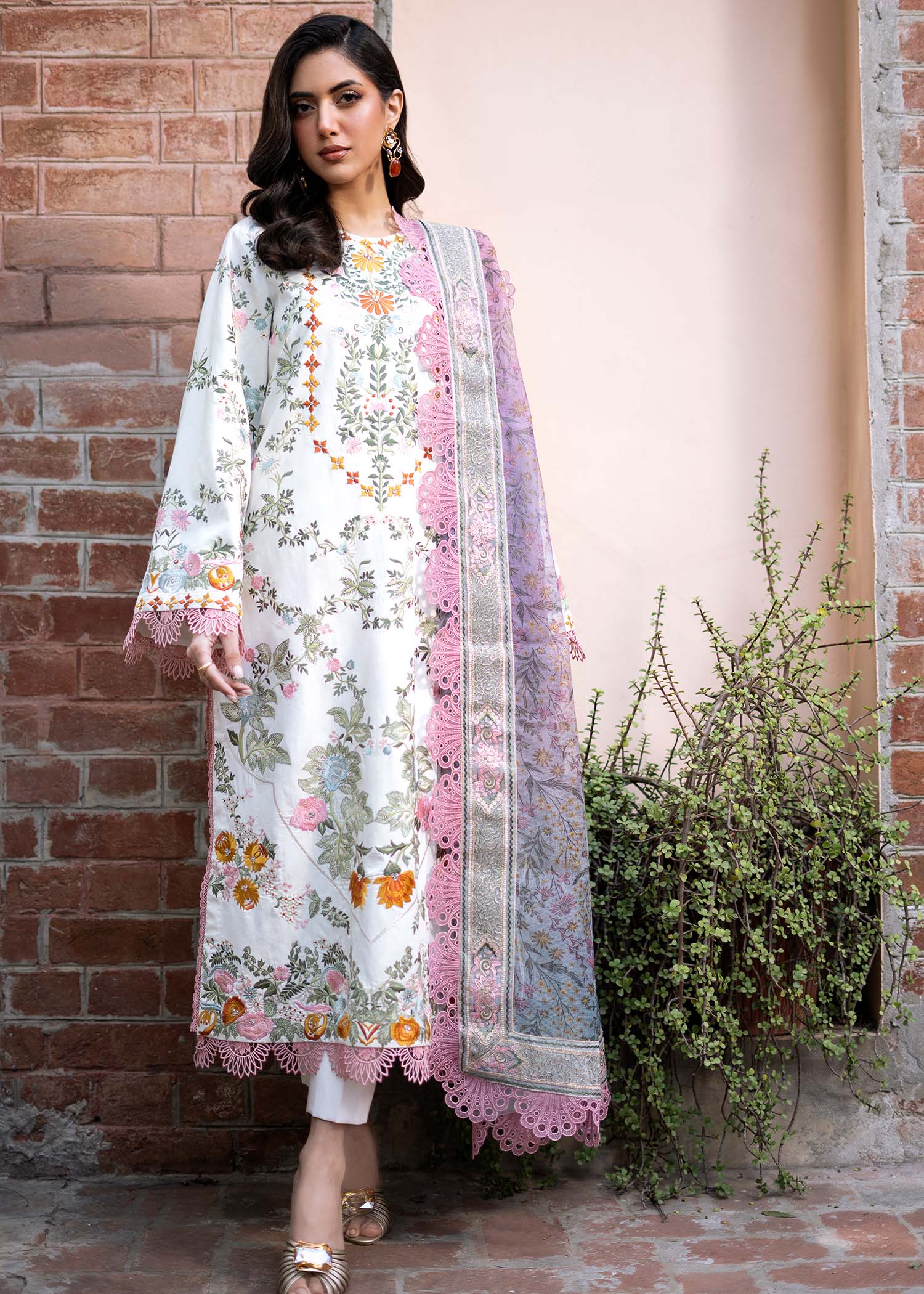 Fozia Khalid | Blossom Festive Lawn 25 | Lilly - House Of Zarish