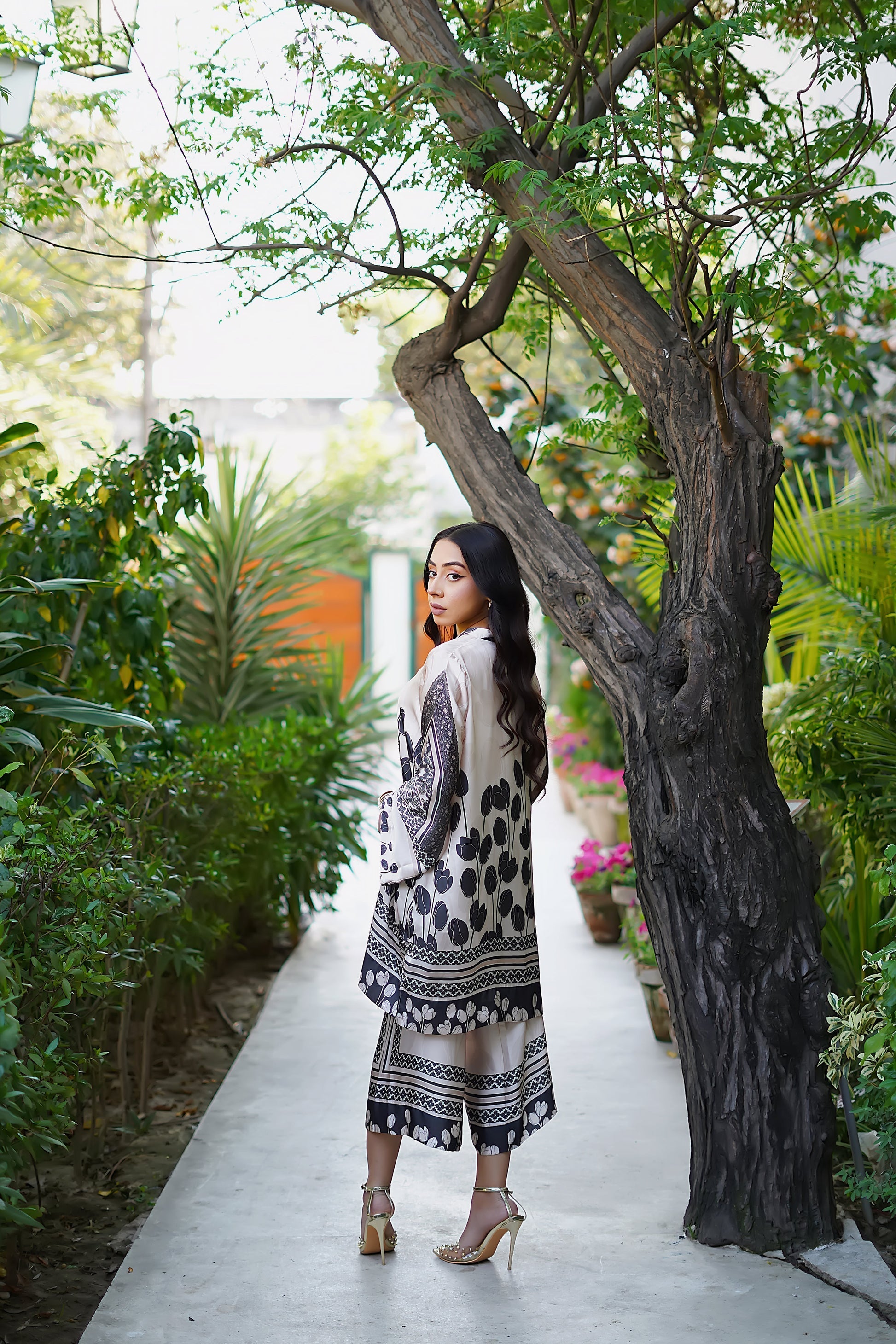 Erum Khan | Nue 25 | Royal Mirage