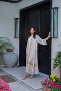 Erum Khan | Nue 25 | Sand Dune