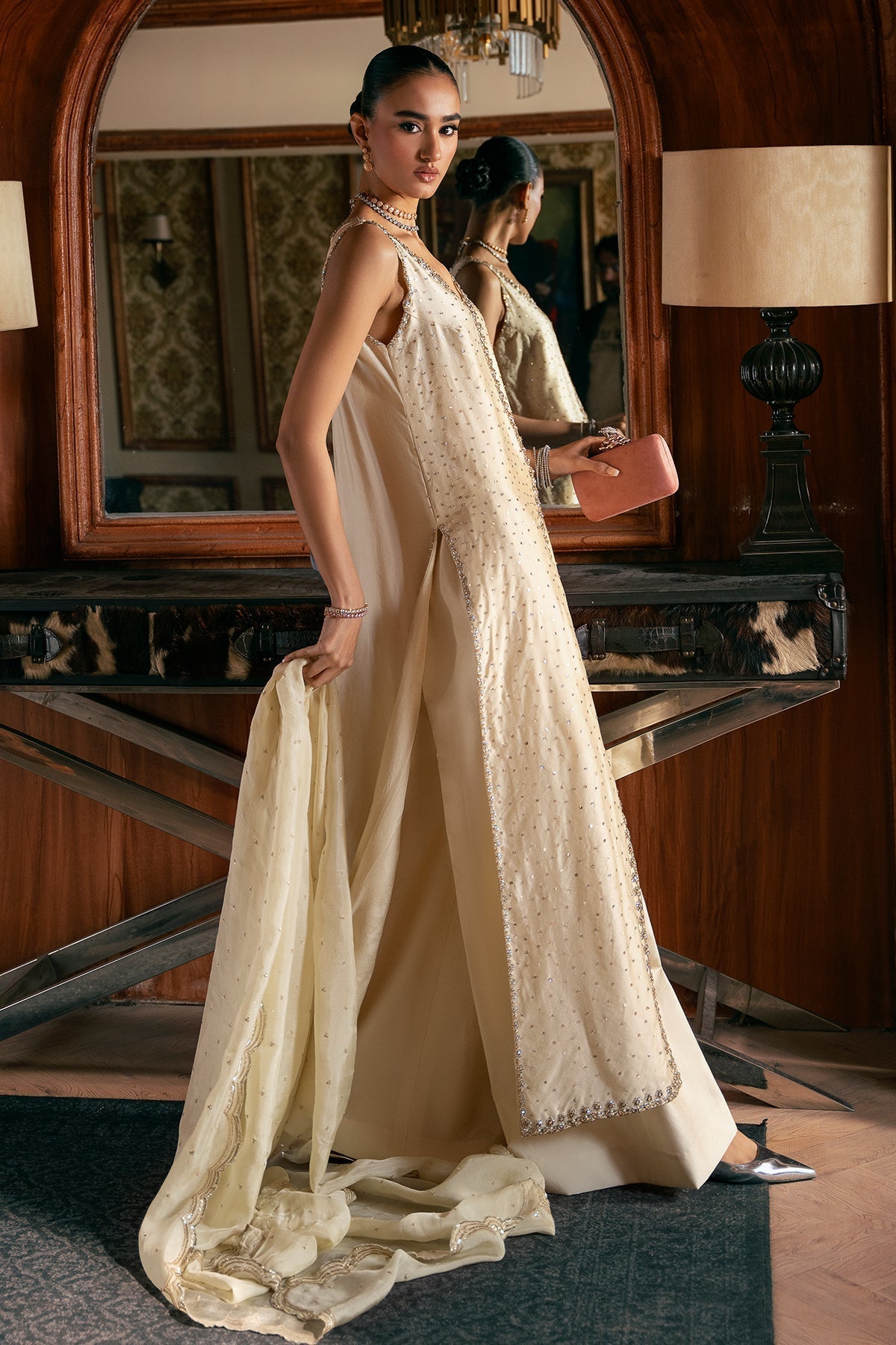 Mina Kashif | Emilie Formals | Rosia