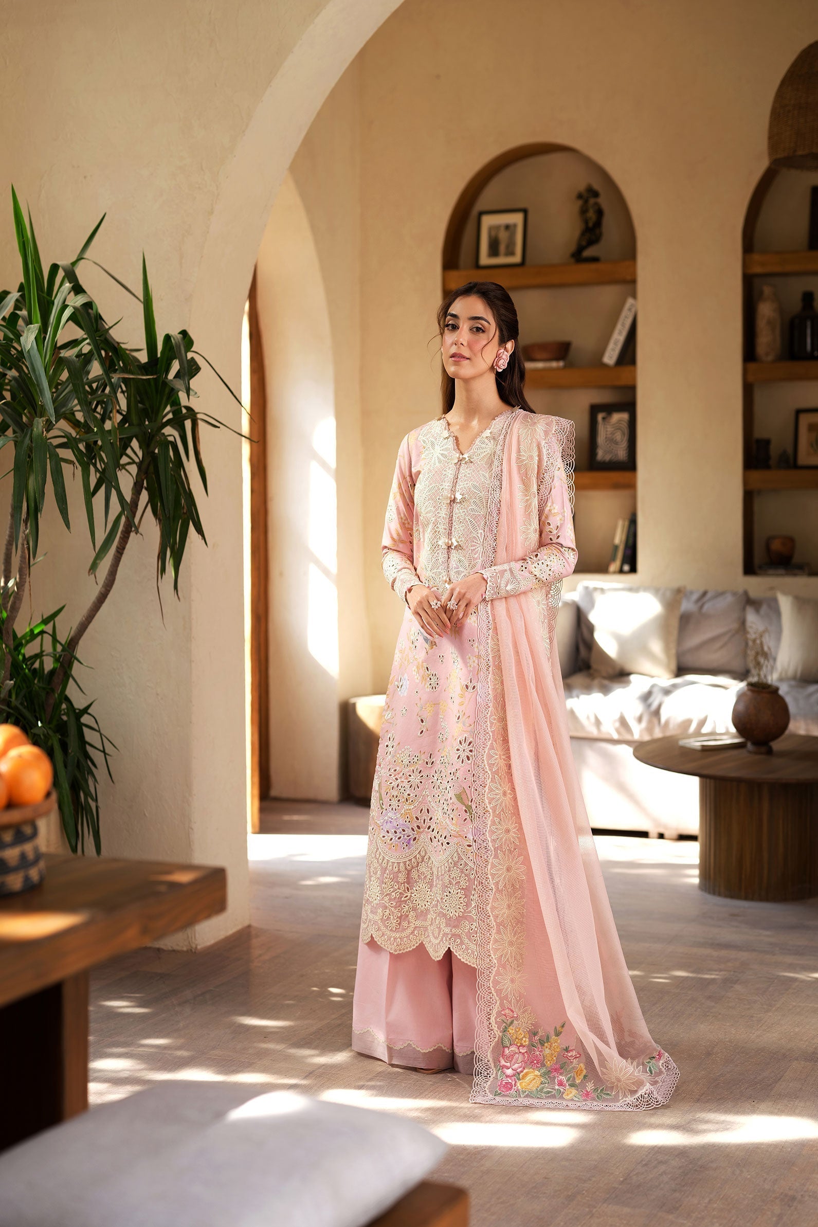 Maryam Hussain | Luxury Lawn 25 | Dimple - House Of Zarish