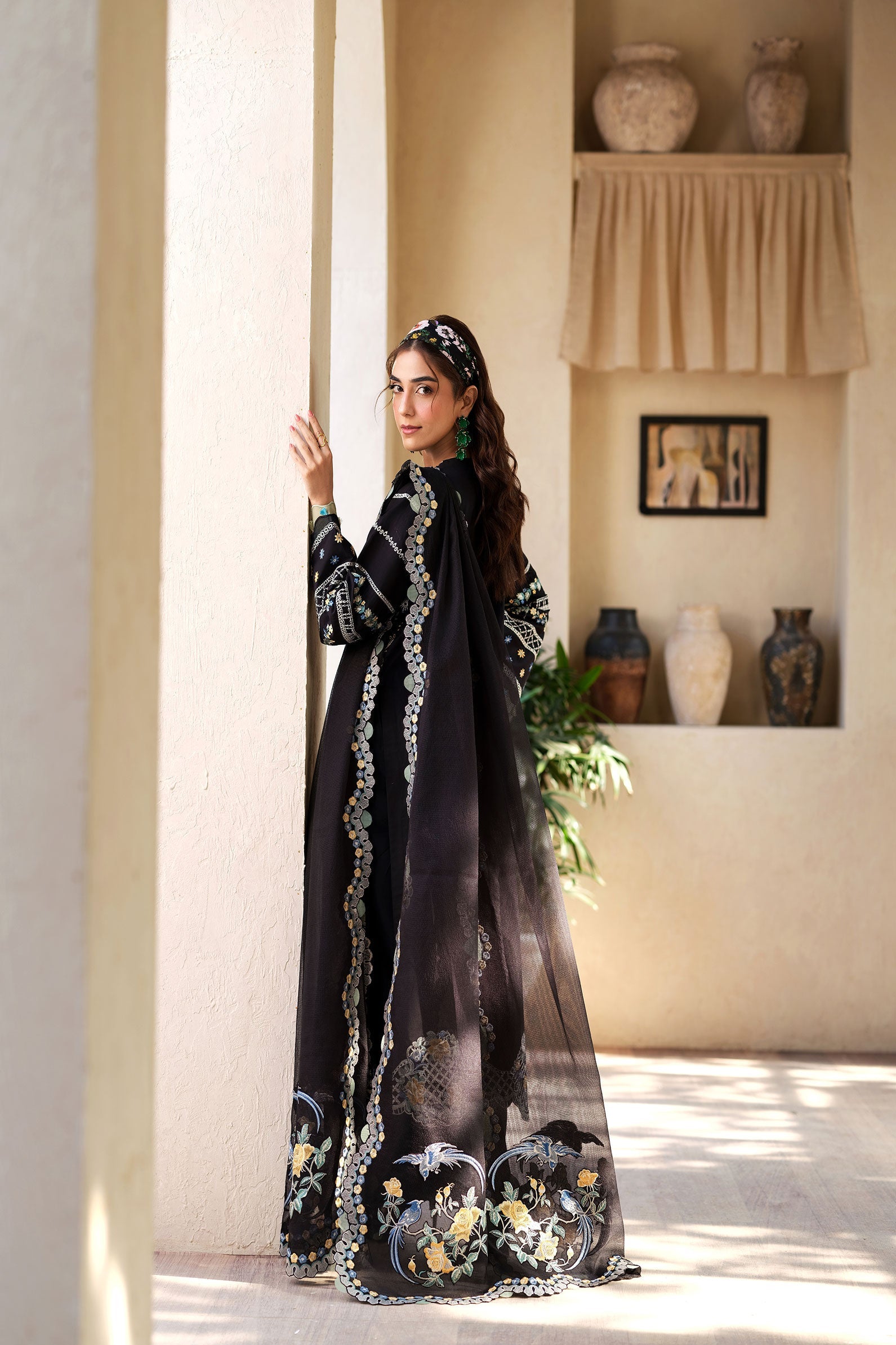 Maryam Hussain | Luxury Lawn 25 | Dawn - House Of Zarish