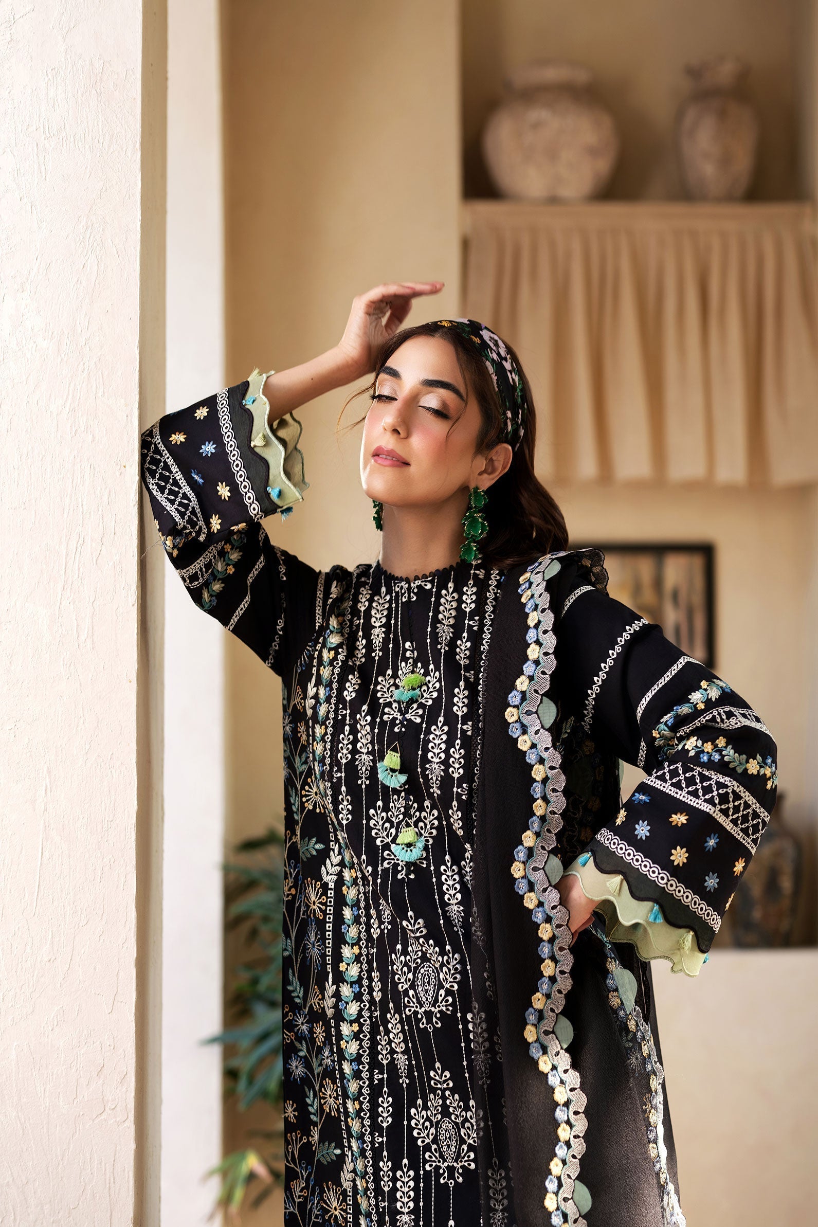 Maryam Hussain | Luxury Lawn 25 | Dawn - House Of Zarish