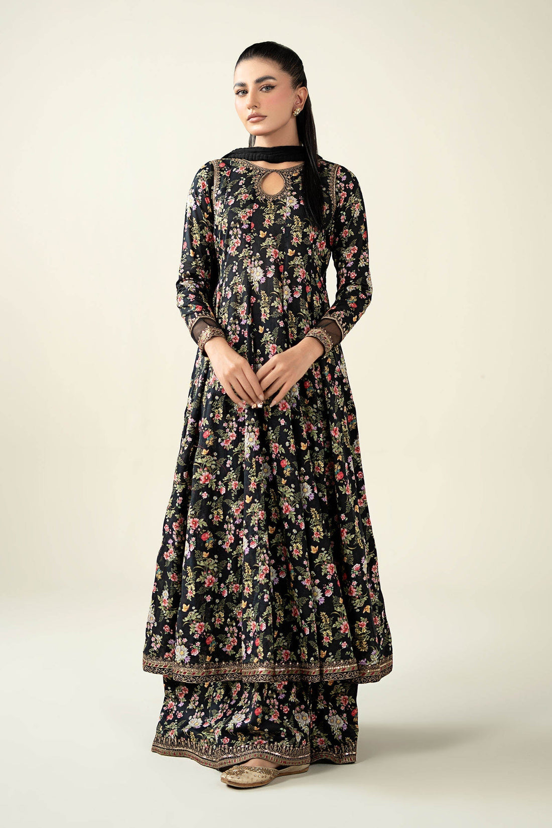 Maria B | Luxury Winter Pret 25 | DW-EA24-81R1-Black