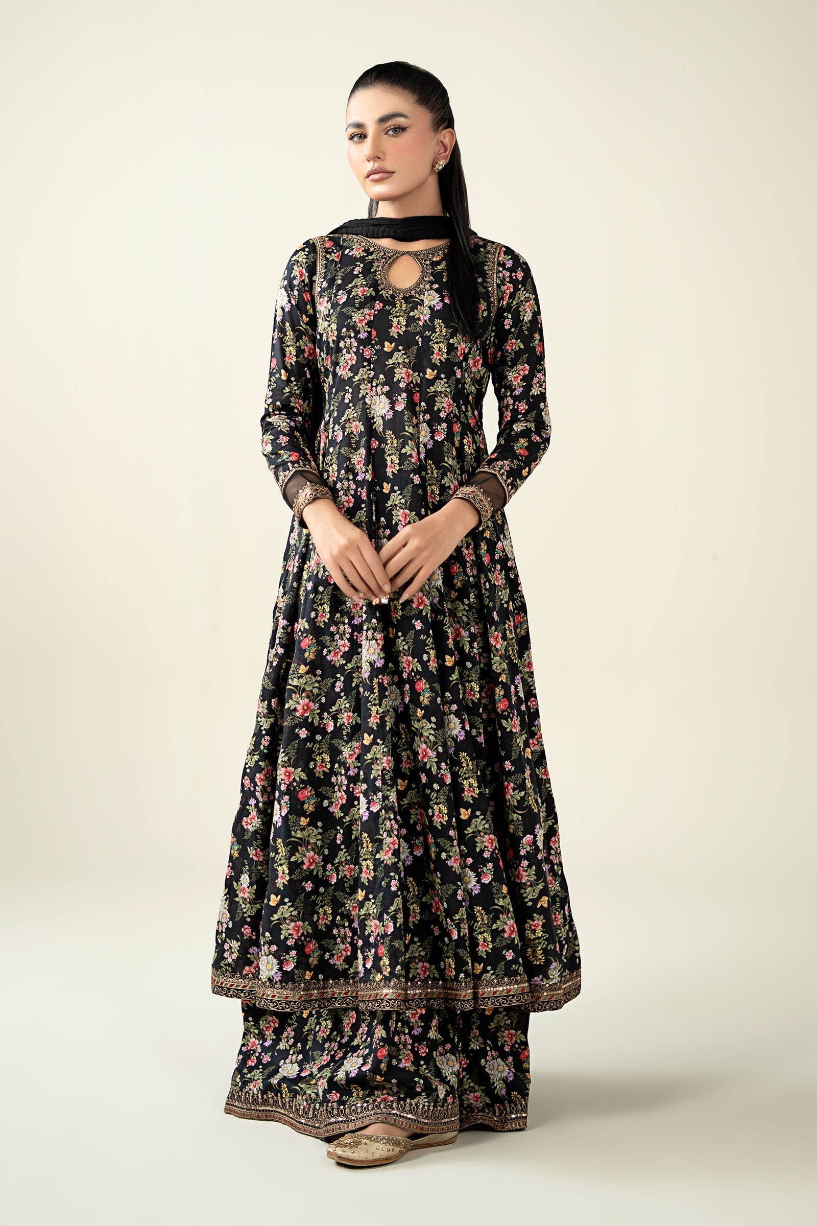 Maria B | Luxury Winter Pret 25 | DW-EA24-81R1-Black