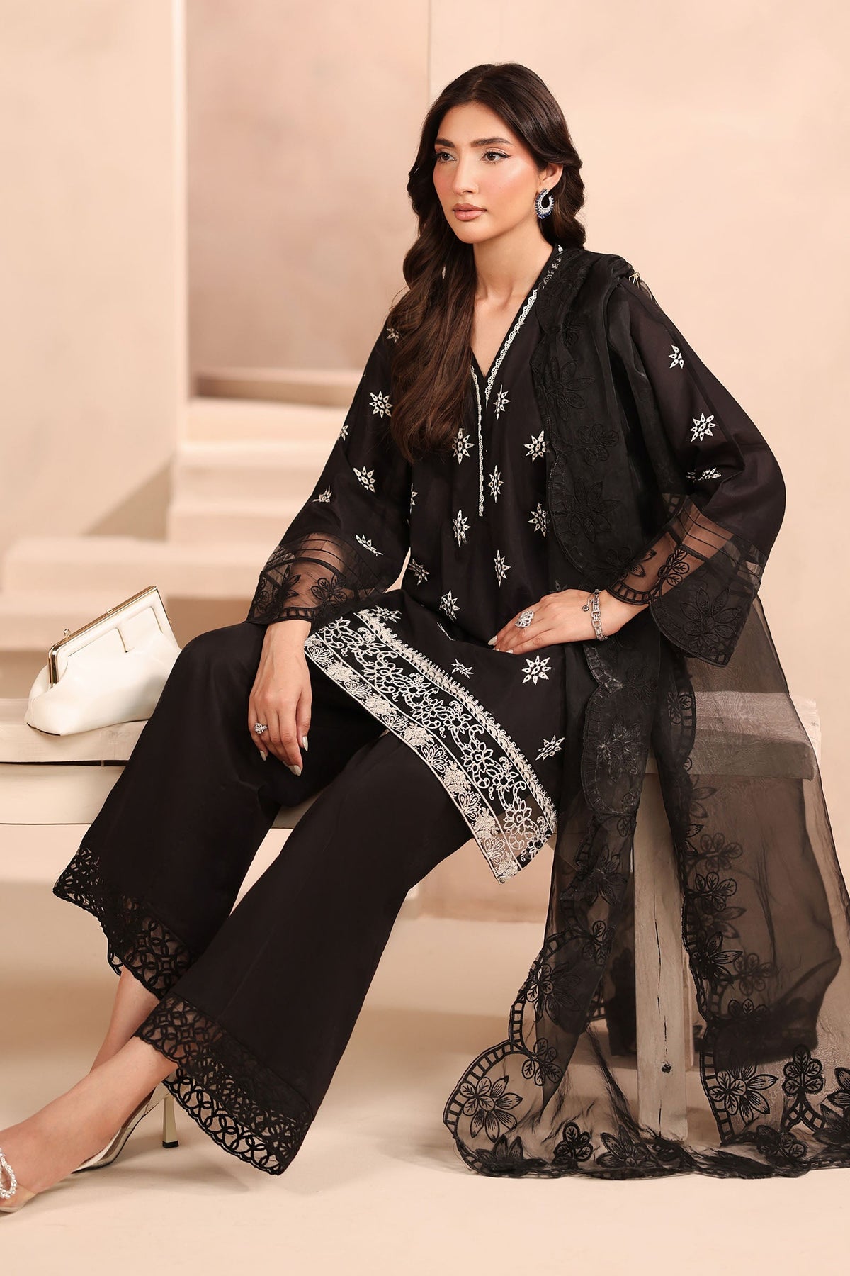 Maria B | Luxury Winter Pret 25 | DW-MN25-01-Black