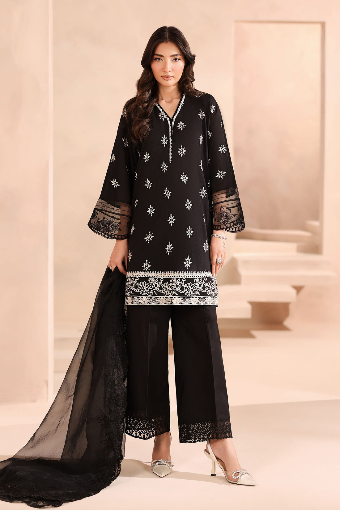 Maria B | Luxury Winter Pret 25 | DW-MN25-01-Black