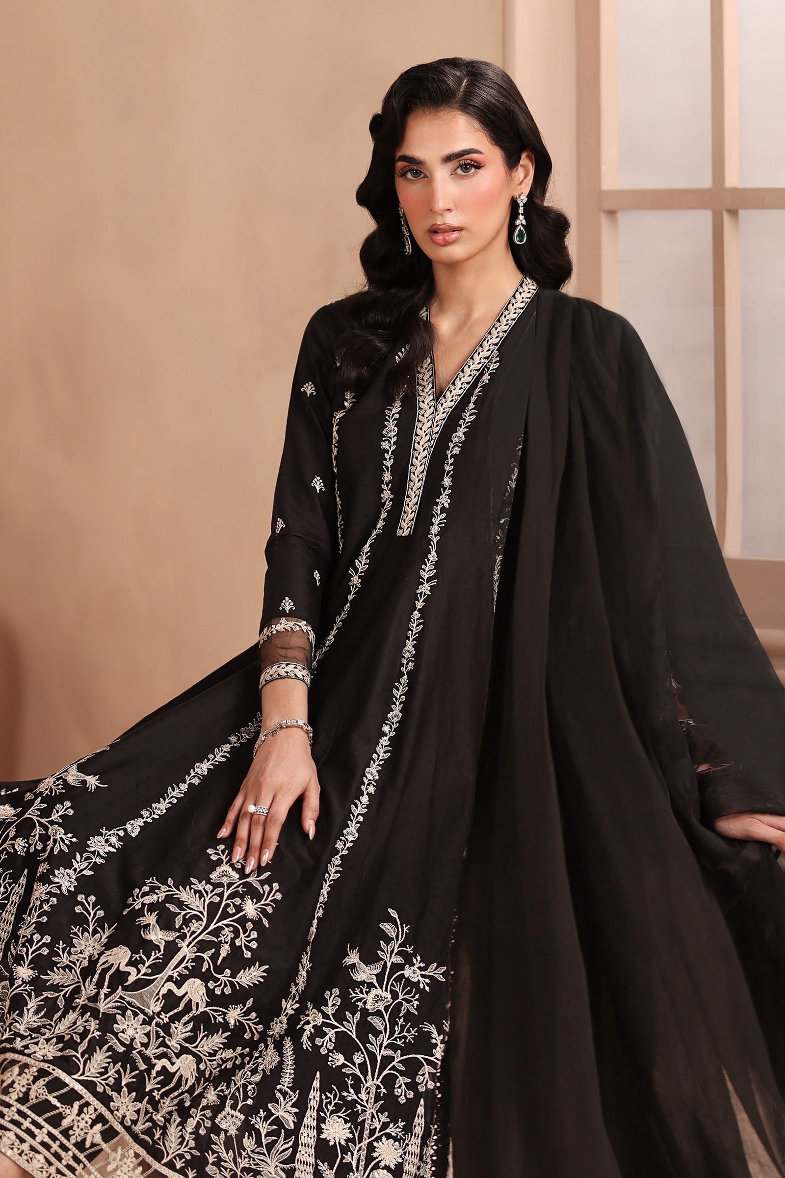 Maria B | Luxury Winter Pret 25 | DW-MN25-09-Black