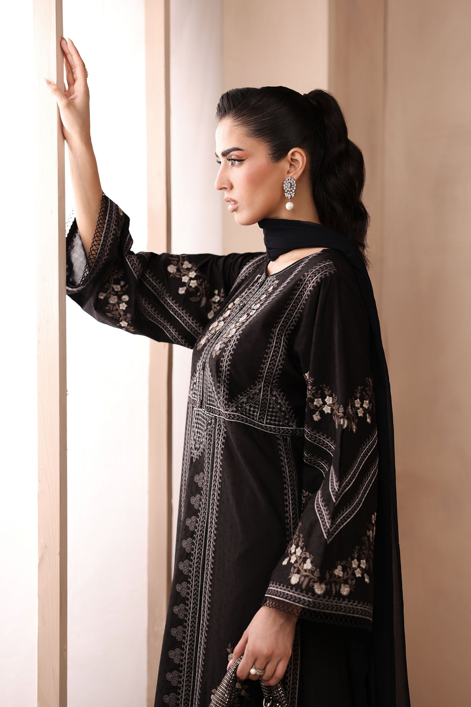 Maria B | Pre Fall Dresses | 3 Piece Embroidered Dobby Suit Black2