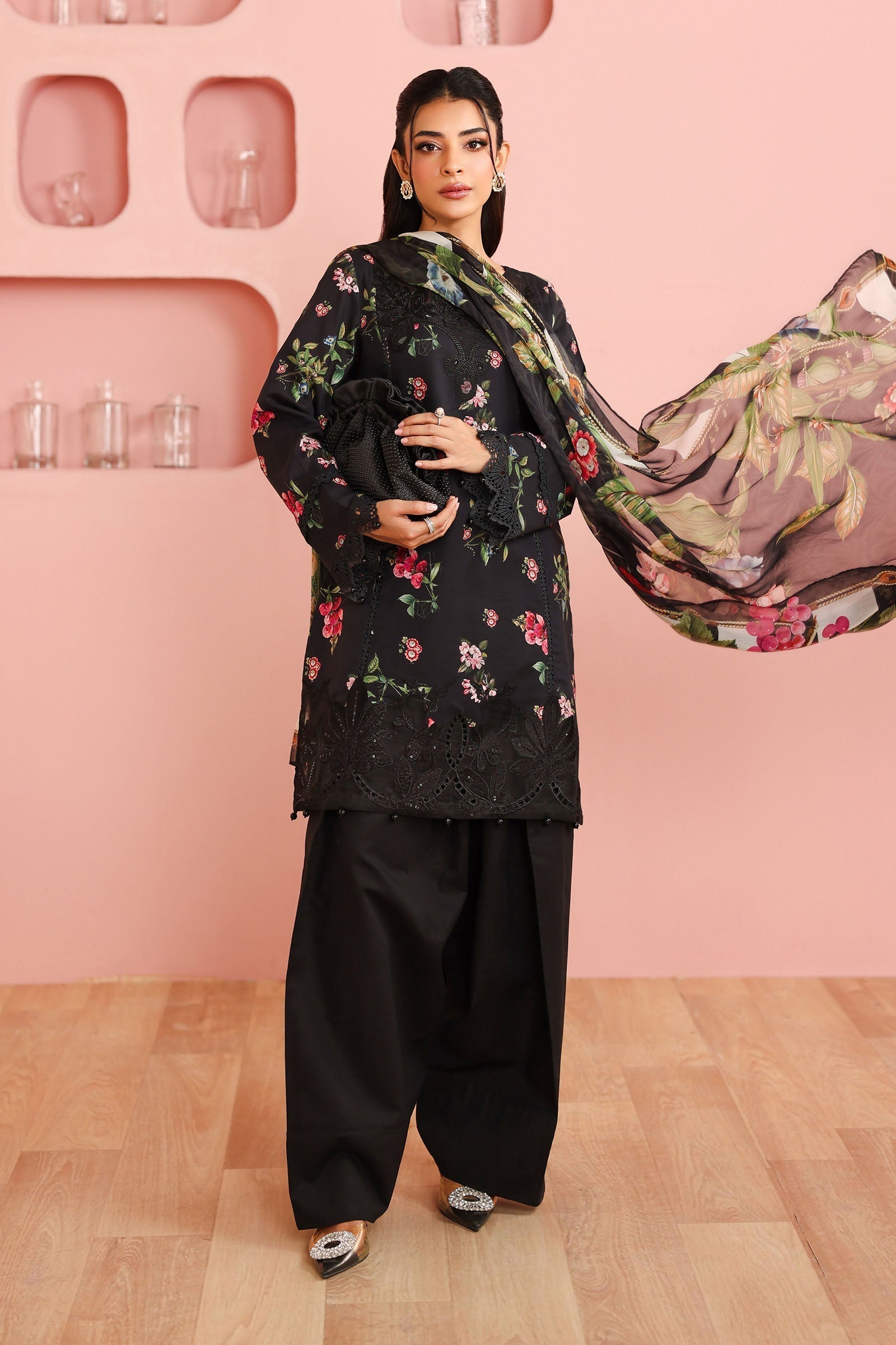 Maria B | Luxury Winter Pret 25 | DW-PF25-06-Black