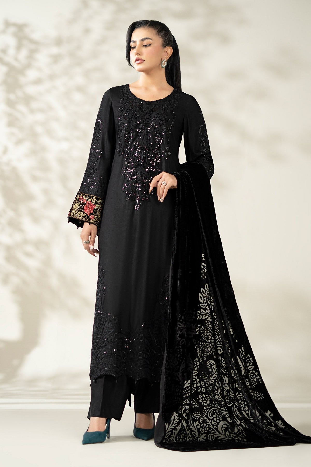 Maria B | Pre Fall Dresses | 3 Piece Embroidered Linen Suit UU